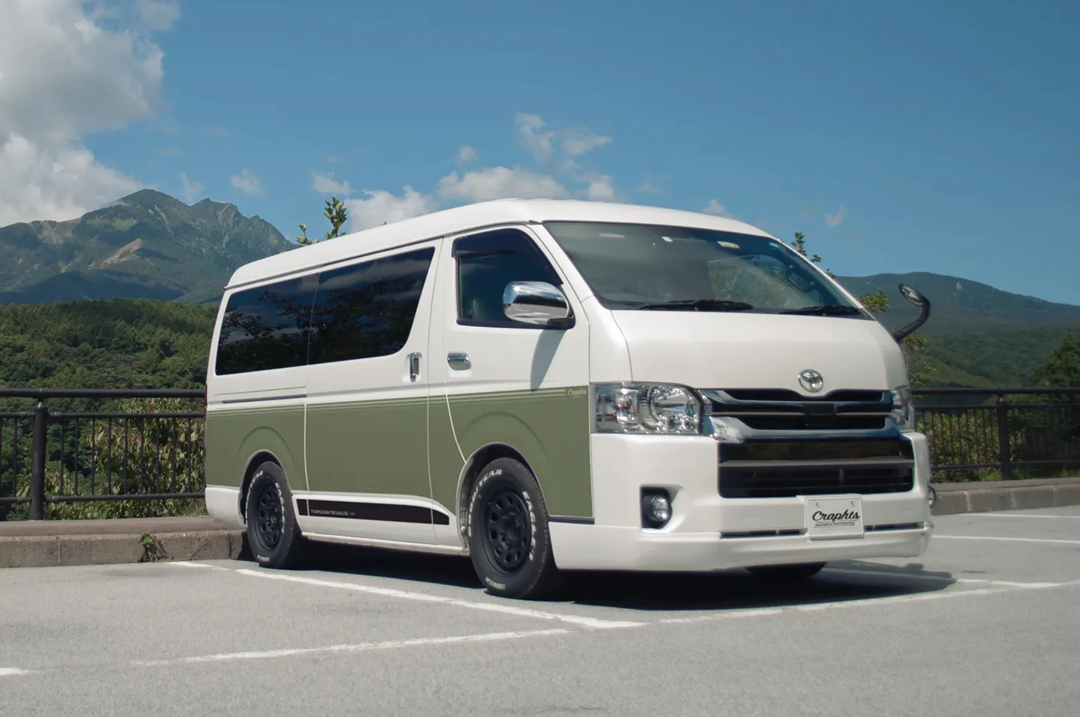 ハイエース カーラッピング STRIPE Khaki デザイン例